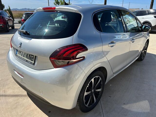 PEUGEOT 208 ALLURE 1.2 E-THP AUTO SPANISH LHD IN SPAIN 71000 MILES SUPERB 2018